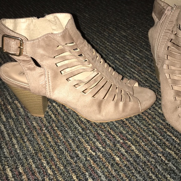 Shoes - Picture 2 of 2